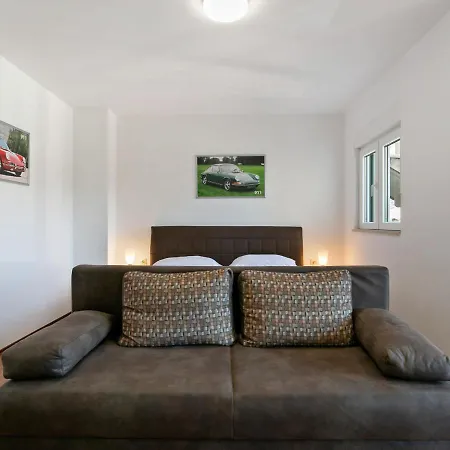 아파트 Modern In Drvenik With Balcony 드레베니크