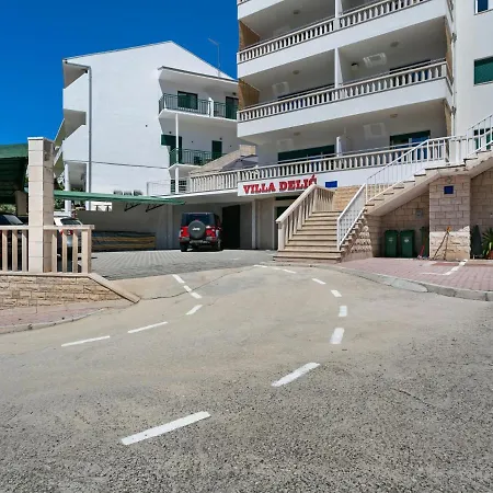 아파트 Modern In Drvenik With Balcony