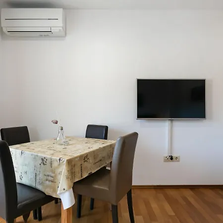 Modern In Drvenik With Balcony *